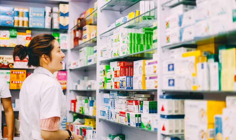 上半年「1-6月」中國中藥類產品出口28.02億美元，同比增長21.35%(圖1)